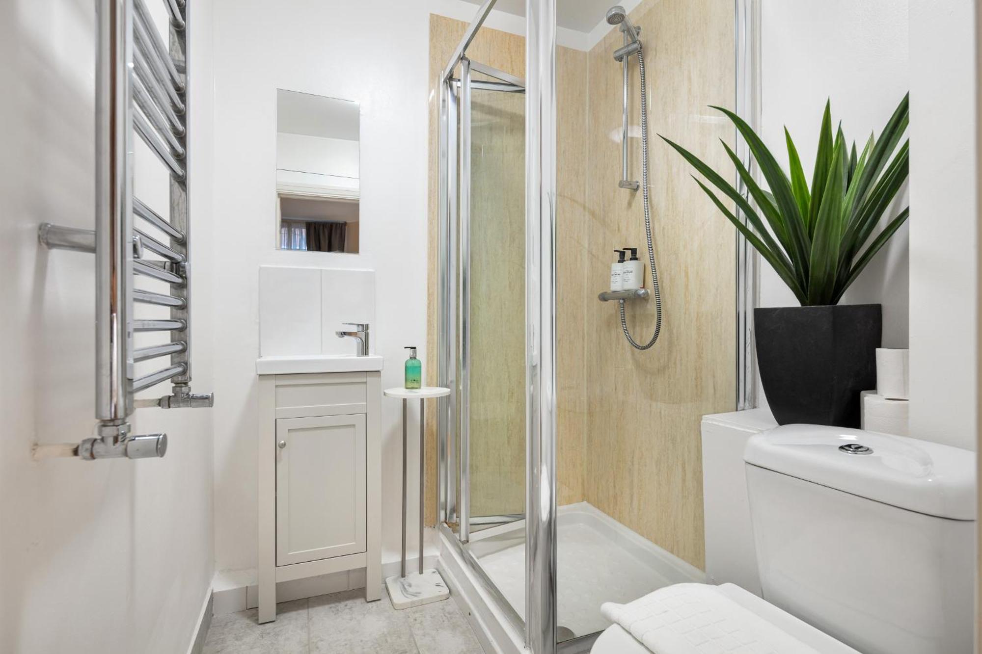 Elegant Kensington Apartment With Patio Londyn Zewnętrze zdjęcie