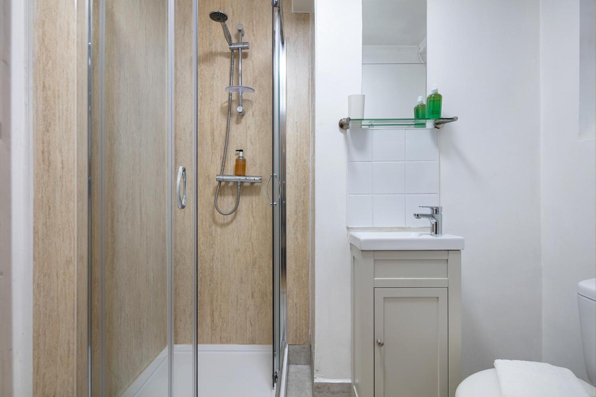 Elegant Kensington Apartment With Patio Londyn Zewnętrze zdjęcie