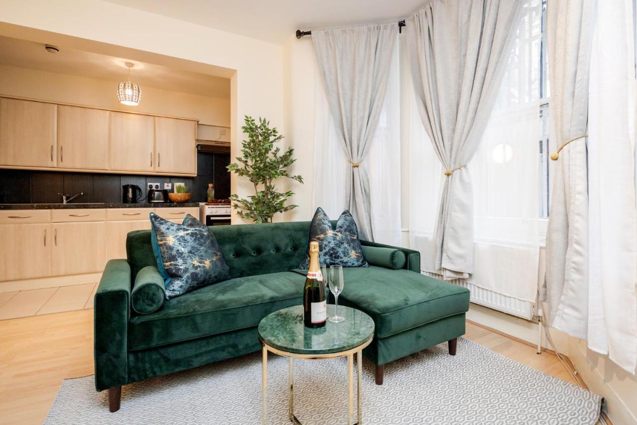 Elegant Kensington Apartment With Patio Londyn Zewnętrze zdjęcie